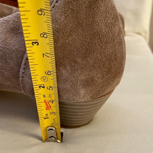 Pumps - Picture 4 of 4